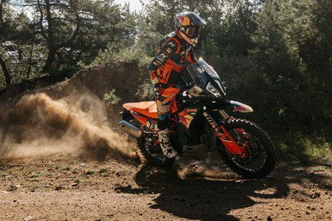 KTM 890 Adventure R Rally 2026 – kompromisslos im Gelände