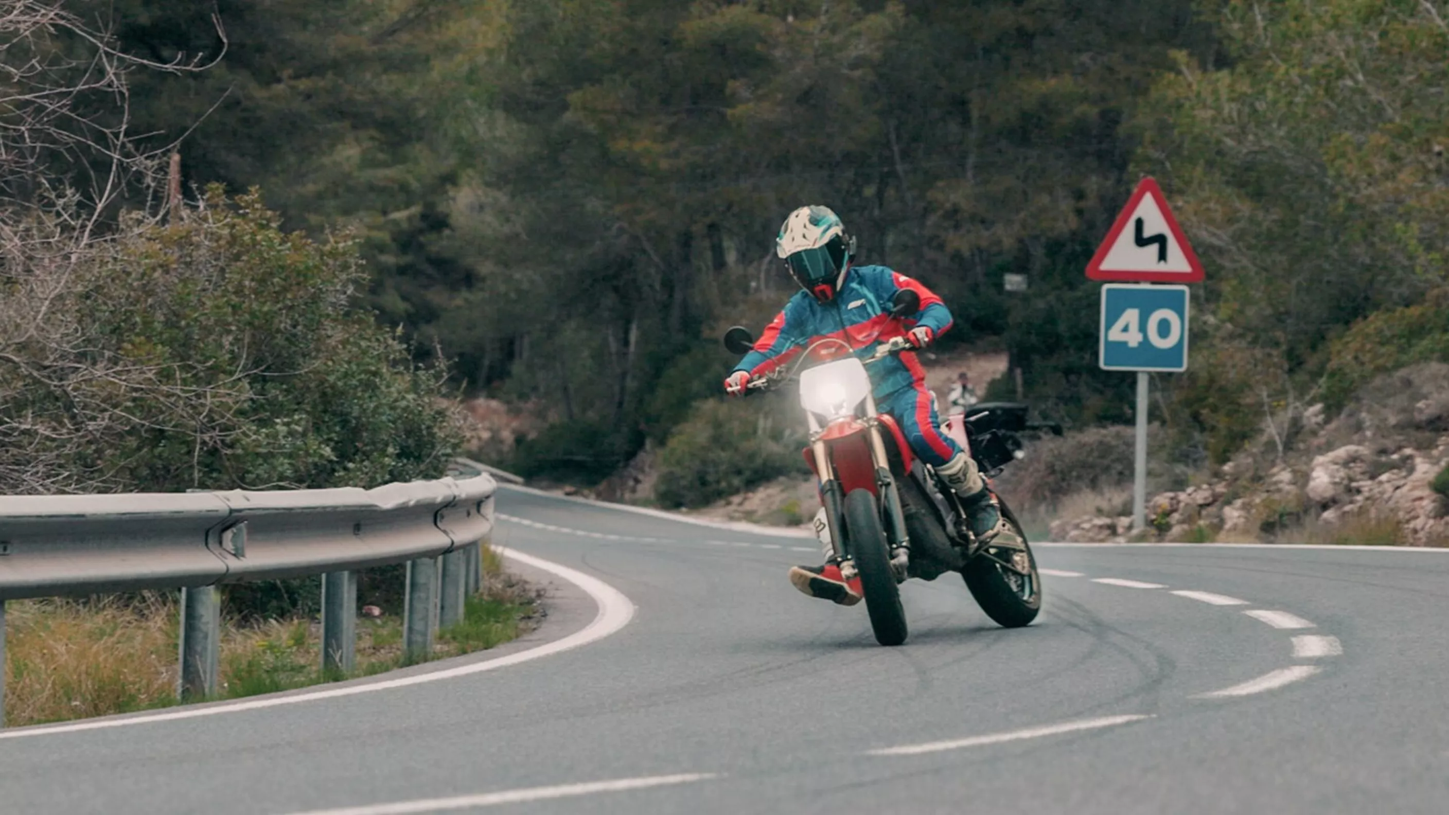 Stark Varg SM Test: Het meest radicale Supermoto van de toekomst? Stark Varg SM Test: Het meest radicale Supermoto van de toekomst?