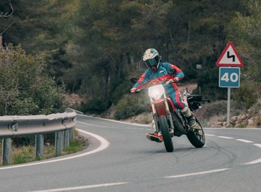 Stark Varg SM Test: Die radikalste Supermoto der Zukunft?