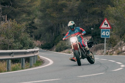 Stark Varg SM Test: Die radikalste Supermoto der Zukunft?