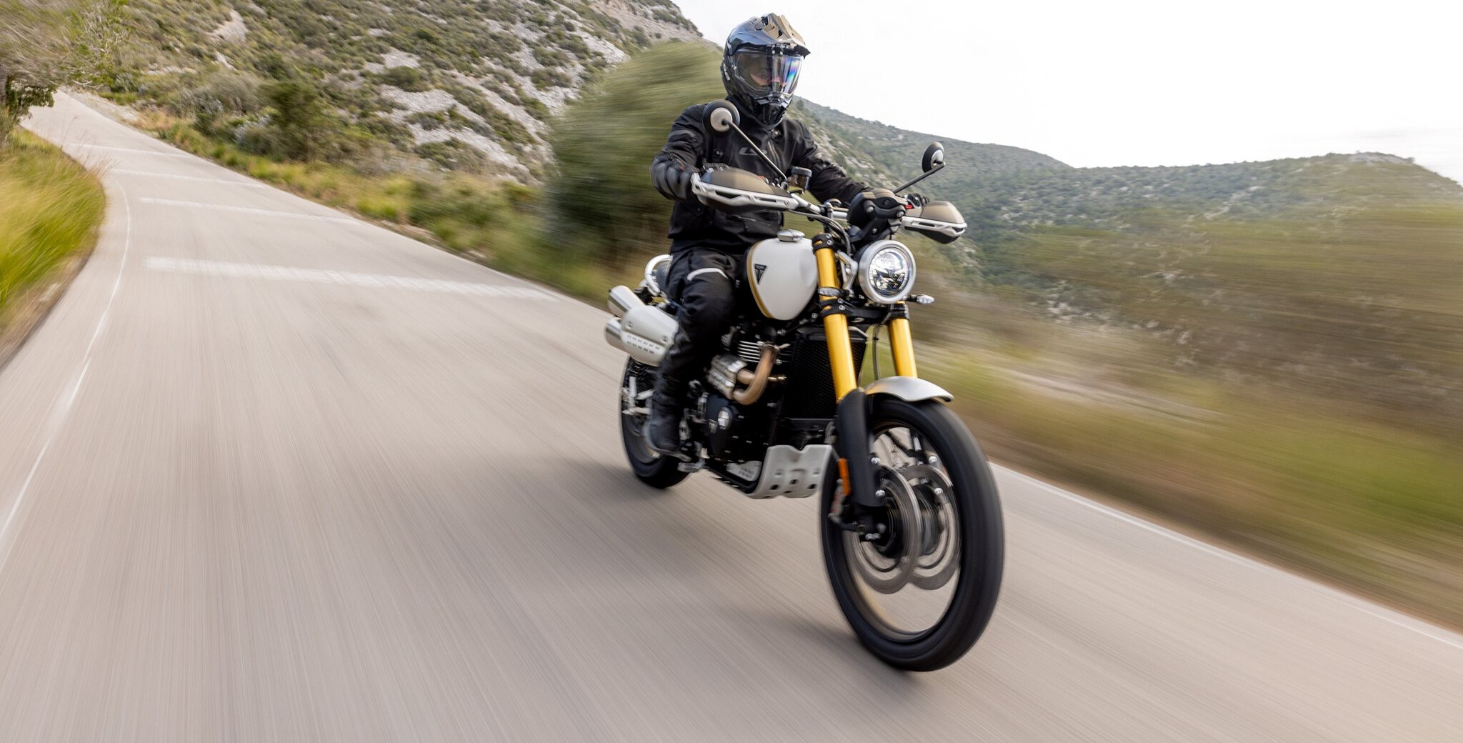 Più che solo retrò? Le capacità della raffinata Scrambler 1200 XE