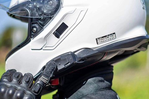 Cardo Systeme 2026: Integration für Shoei Helme