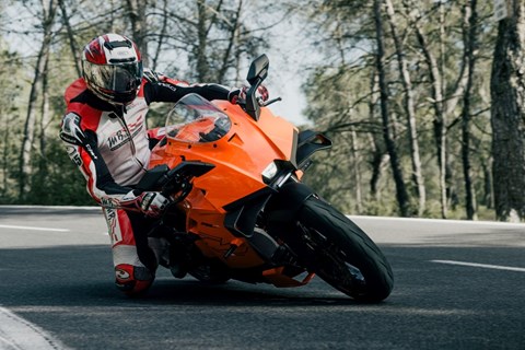 Kann man mit der KTM 990 RC R im Alltag leben oder nur leiden?