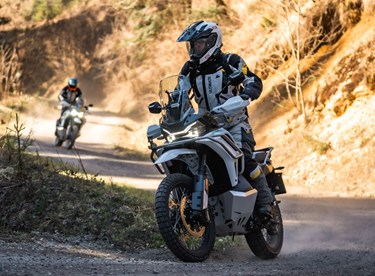 Erster Test der neuen CFMOTO 1000 MT-X