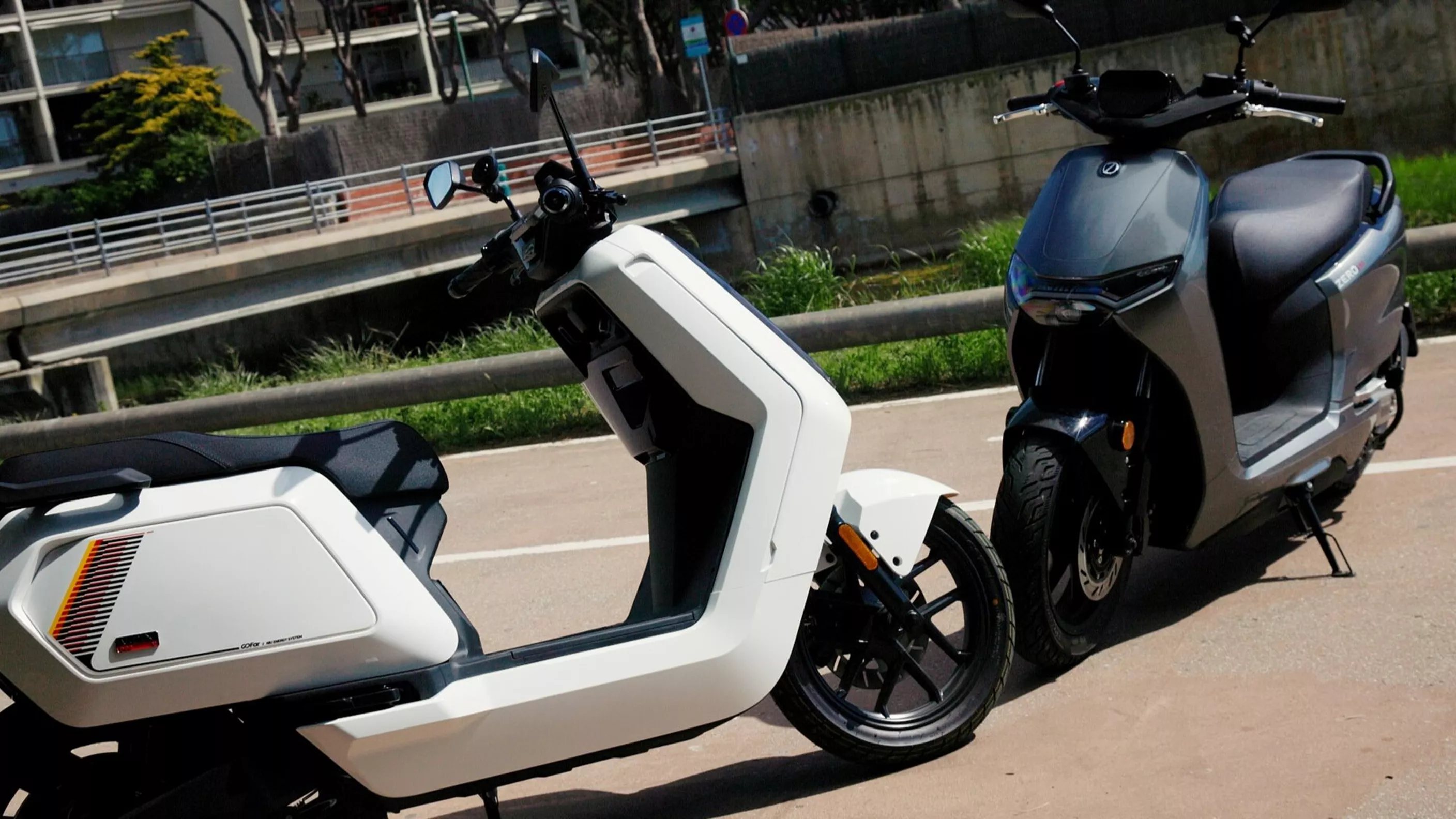 Zero LS1 vs. NIU NQiX 500: ¿Cuál es el mejor scooter eléctrico? Zero LS1 vs. NIU NQiX 500: ¿Cuál es el mejor scooter eléctrico?