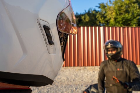 SENA Phantom ANC bringt Active Noise Cancellation in Helme