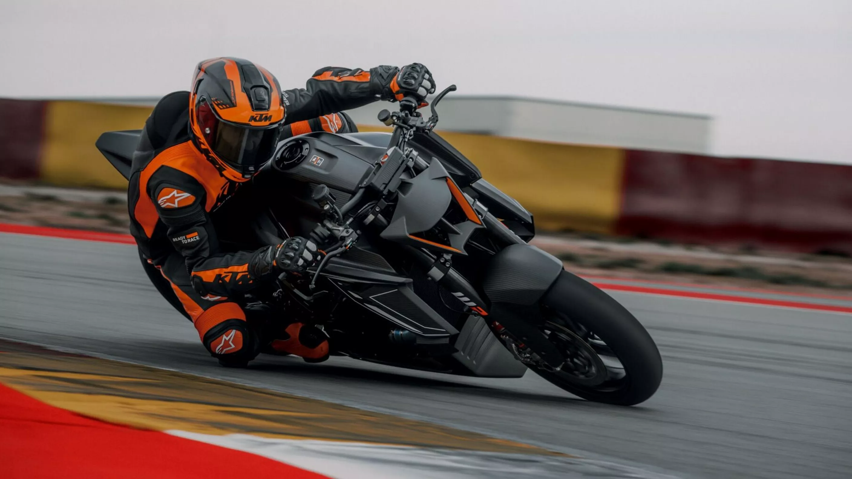KTM 1390 SUPER DUKE RR TRACK 2026 - omejeno dirkalno motorno kolo KTM 1390 SUPER DUKE RR TRACK 2026 - omejeno dirkalno motorno kolo