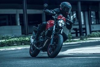 Royal Enfield Guerrilla 450 APEX – Sportlicher Straßenfokus