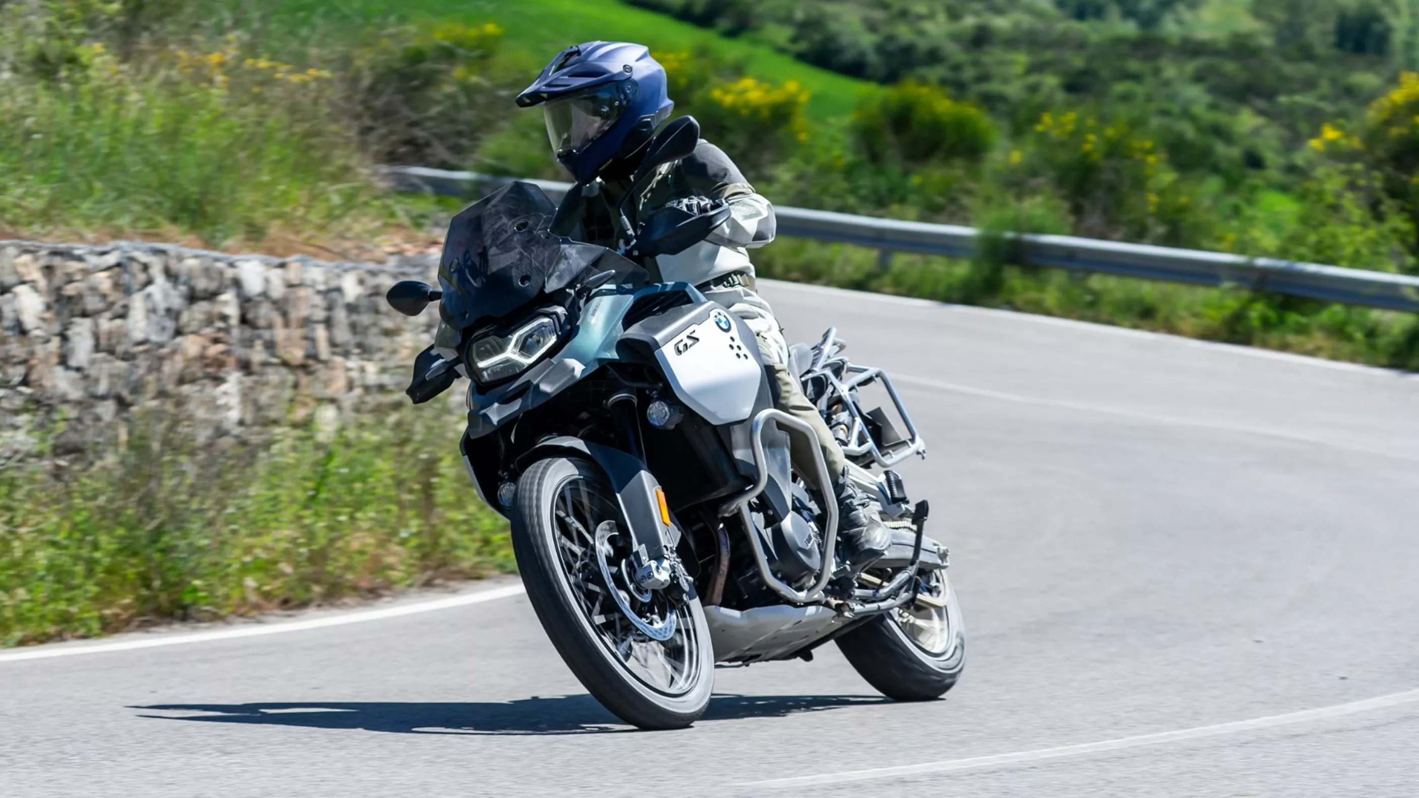 Testiranje Michelin Anakee Adventure 2: Performanse na asfaltu i šljunku Testiranje Michelin Anakee Adventure 2: Performanse na asfaltu i šljunku