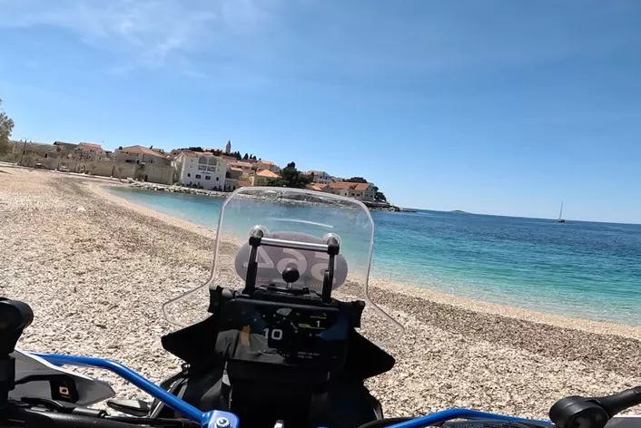 Superbe départ de saison Enduro en Croatie ! Avec la CFMOTO 450 MT au KRKA Enduro Raid. Un événement exceptionnel ! Météo parfaite ! Performances de haut niveau des participants et de l'équipe d'organisation ! Voici les résultats de la course !