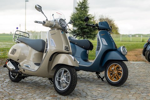 Vespa GTV 310 vs GTS 310: Der Unterschied beim Scheinwerfer
