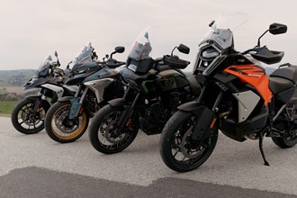 Premium-Reiseenduros: Vier Titanen im direkten Vergleich