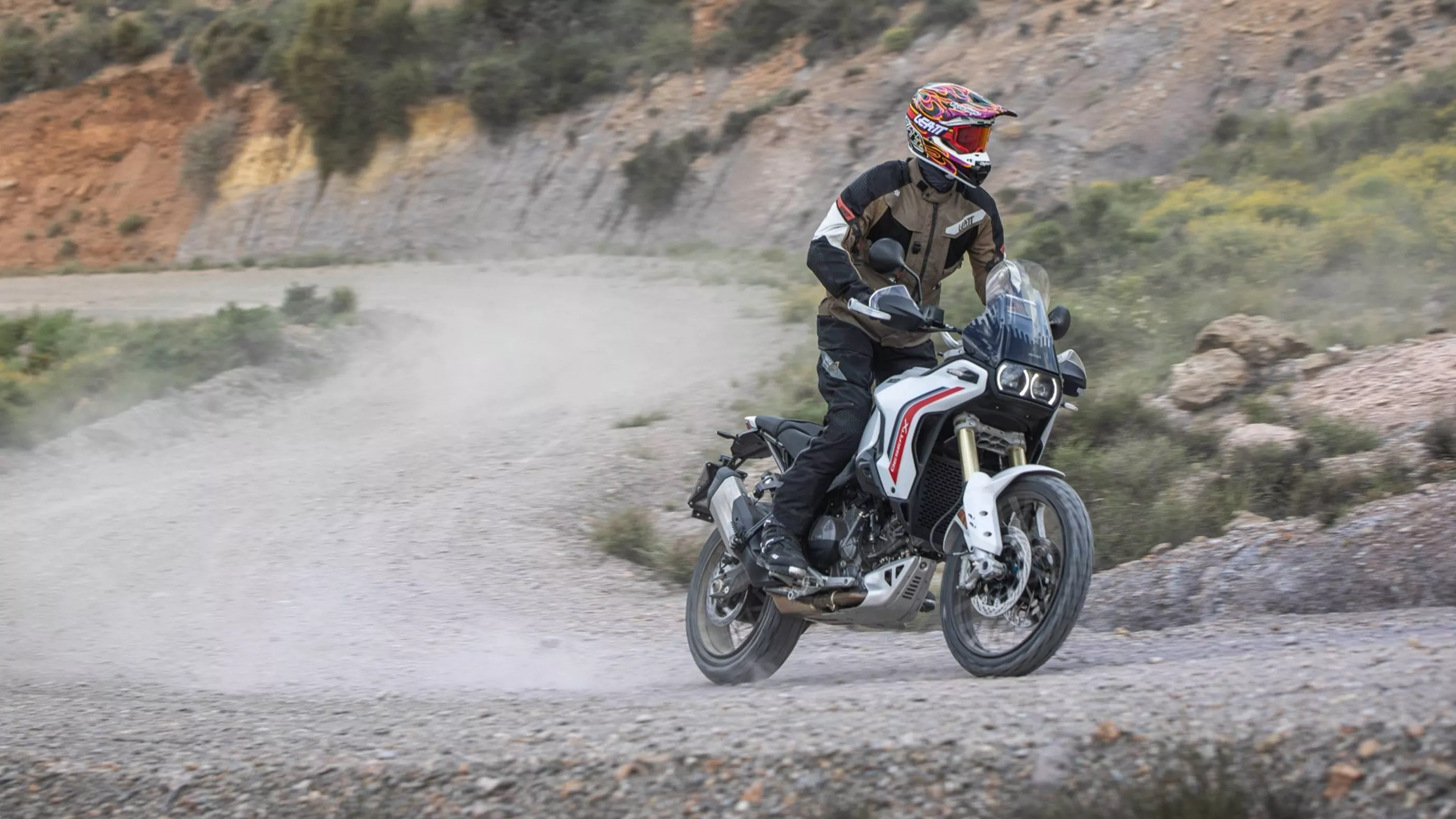 Primeiro uma desilusão, depois entusiasmo! - Teste da Ducati DesertX 2026 Primeiro uma desilusão, depois entusiasmo! - Teste da Ducati DesertX 2026