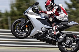 Norton Manx R im Test: Das Superbike aus England mit 1.200 ccm V4
