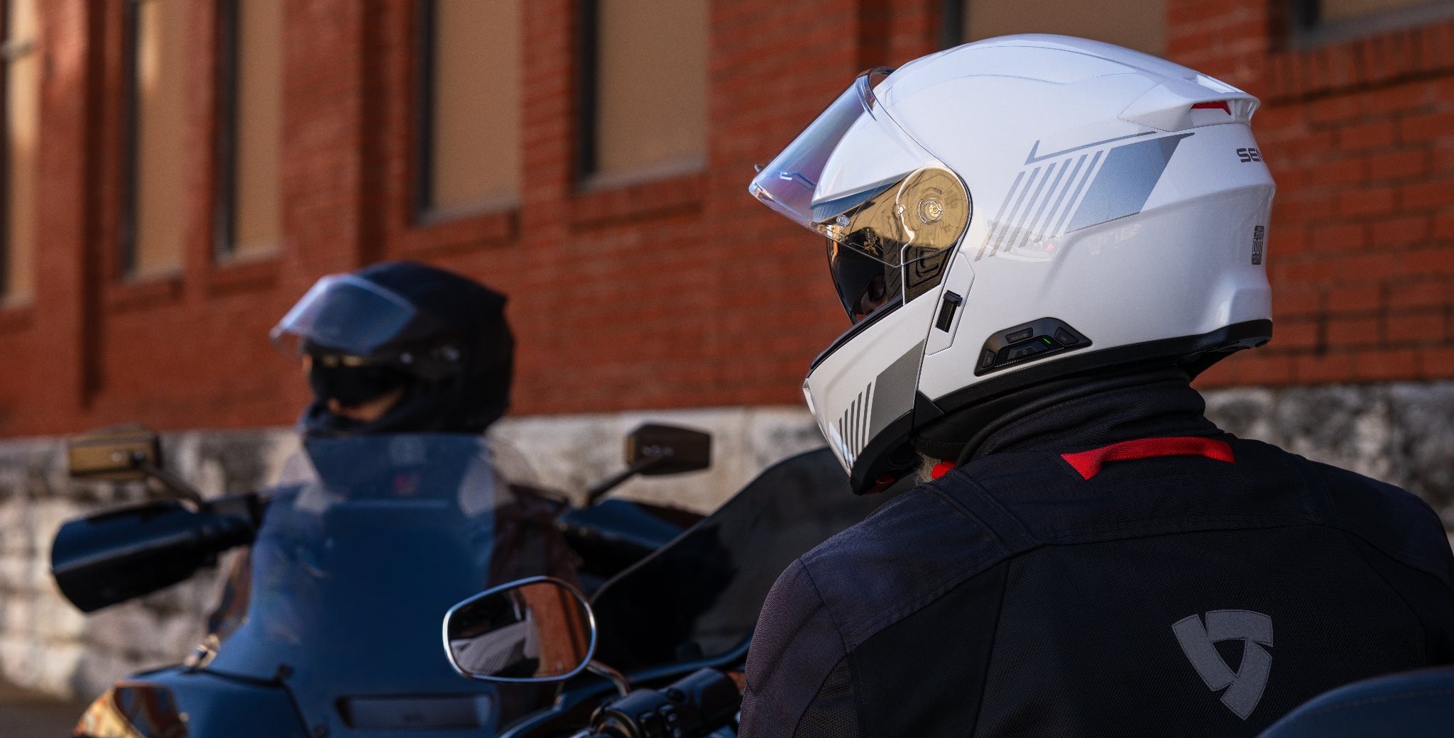 Sena Specter Klapphelm mit integrierter Kommunikation