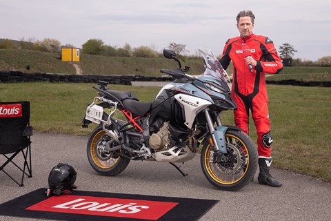 Ducati Multistrada V4 Rally auf der 1000PS Bestzeit Strecke