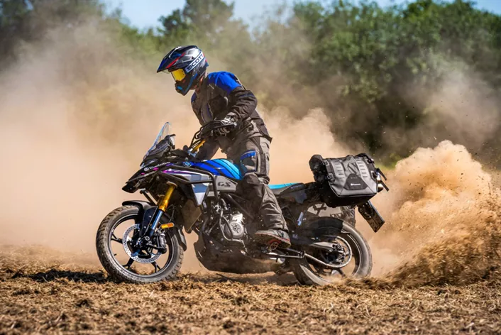 Die neue BMW F 450 GS soll die GS-DNA in die A2-Klasse bringen. Mit einem umfangreichen Zubehörprogramm bietet Wunderlich nun die ersten speziell entwickelten Komponenten für die kompakte Reiseenduro an.