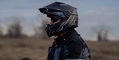 Sena Outlander denkt den Adventure-Helm neu