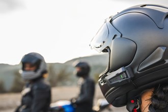 Cardo erweitert Intercom-Systeme mit neuem Zubehör