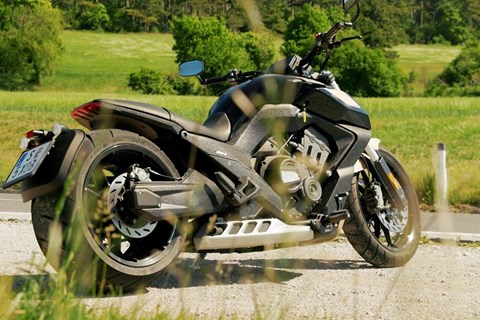 Benda LFC 700 Pro Test: Power-Cruiser mit Showfaktor