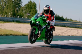 Kawasaki Ninja ZX-6R 2026 Test: Supersport lebt!