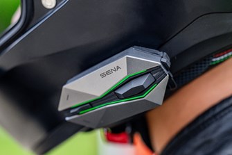 Sena 60X mit Joystick-Steuerung und Sound by Bose vorgestellt