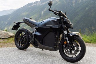 Honda WN7 Test: leise Alpenrakete mit E-Punch
