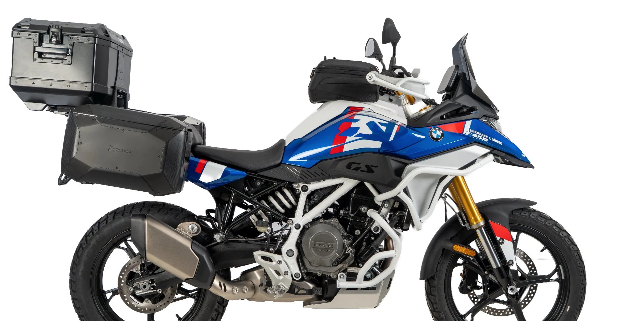 Mit der neuen BMW F 450 GS erweitert BMW sein Adventure-Angebot um eine kompakte Reiseenduro. Das umfangreiches Zubehörprogramm reicht von Schutzkomponenten über Gepäcksysteme bis hin zu Komfortzubehör und soll die F 450 GS für Reisen, Alltag und Offroad-Einsätze individuell aufrüsten.