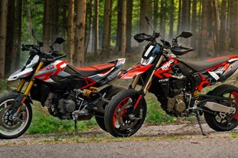 Ducati Hypermotard 698 Mono vs. V2 SP 2026 im Vergleich
