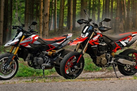 Ducati Hypermotard 698 Mono vs. V2 SP 2026 im Vergleich