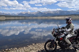 Der Bekleidungs-Kompromiss auf der Reiseenduro im Gelände