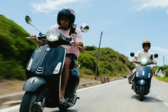 SP Connect Chase the Sun: Sommer-Setup für Scooter-Fahrer
