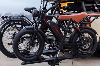 E-Motorrad richtig laden: Worauf es wirklich ankommt