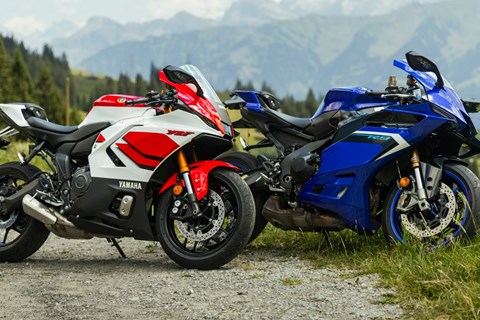 Yamaha R7 vs R9 im Test auf Schweizer Alpenstrassen