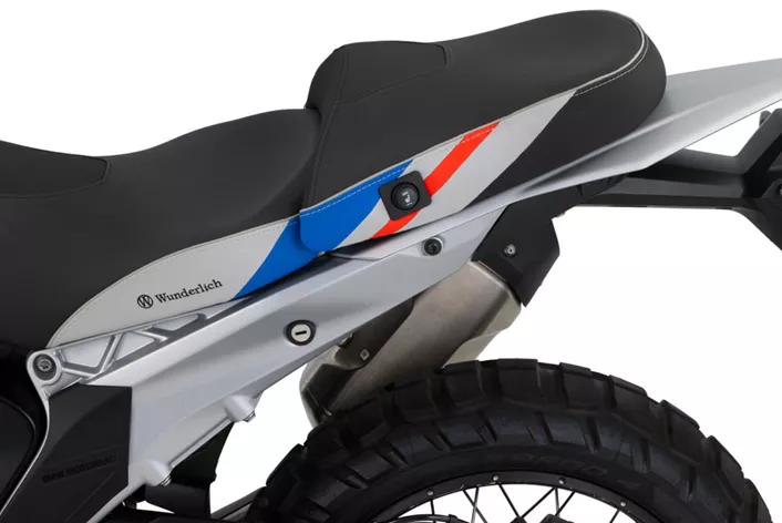 Wunderlich erweitert sein Sitzbankprogramm für die BMW R 1300 GS. Neu hinzu kommt die Designvariante Trophy 2026 für Fahrer und Beifahrer.