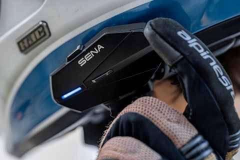SENA Apex und Apex Plus: Intercoms mit Wechselakku