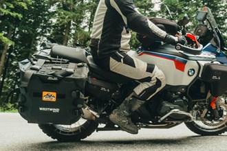 Westwind Heavy Cavalry: Softgepäck ans BMW Originalsystem