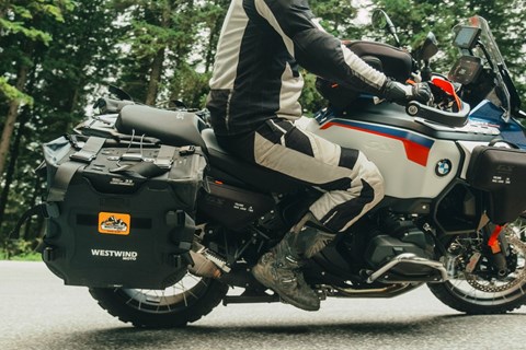 Westwind Heavy Cavalry: Softgepäck ans BMW Originalsystem