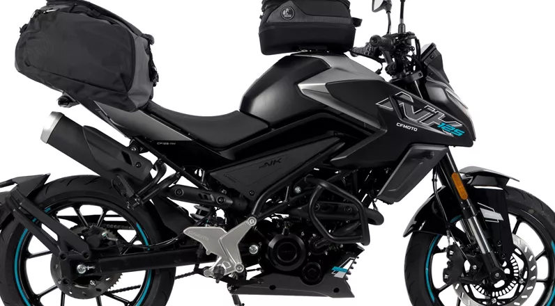 CFMOTO 125NK jest jeszcze młoda na rynku, a oferta akcesoriów już rośnie. Hepco & Becker oferuje dla 125-tki od rocznika modelowego 2025 liczne komponenty dopasowane do konkretnego pojazdu.