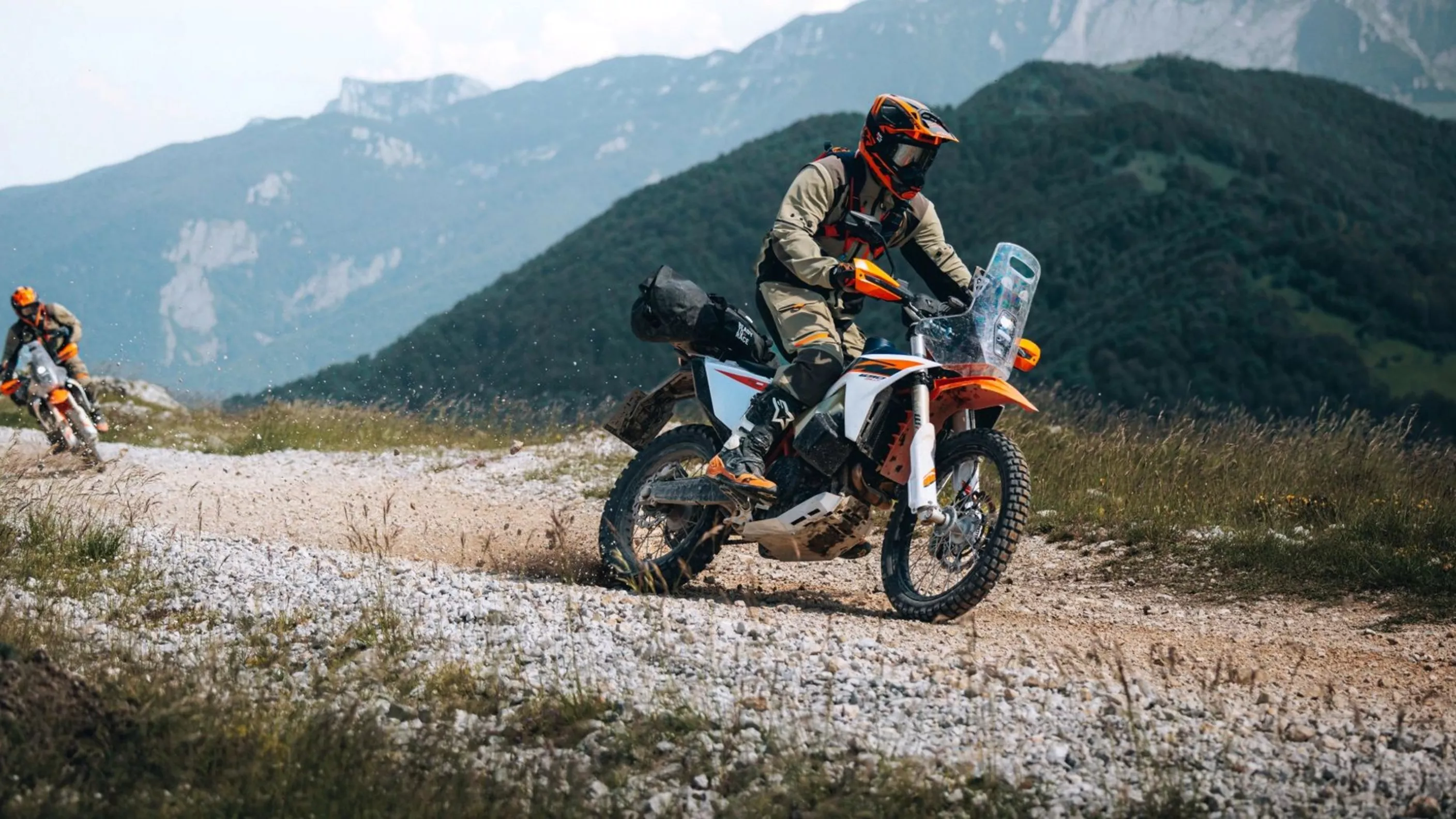 KTM 690 RALLY 2027 : une moto de rally homologuée route KTM 690 RALLY 2027 : une moto de rally homologuée route