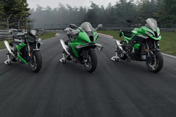 BMW Motorrad celebrates 100 years of the Nürburgring with three limited M models. M 1000 RR, M 1000 R and M 1000 XR each appear only 100 times.