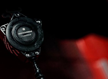 MOTOAIRBAG M1: Dual-Airbag mit Fast-Lock-Technologie