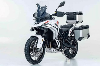 ZXMOTO 820X: Reiseenduro mit Technik-Offensive