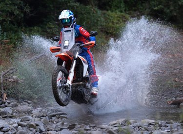 KTM 690 Rally 2026 Test: Rally-Bike für Straße und Gelände