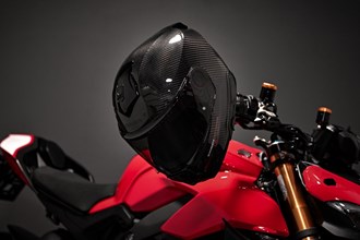 Test Schuberth S3 Carbon - Der Edel-Sporttouringhelm