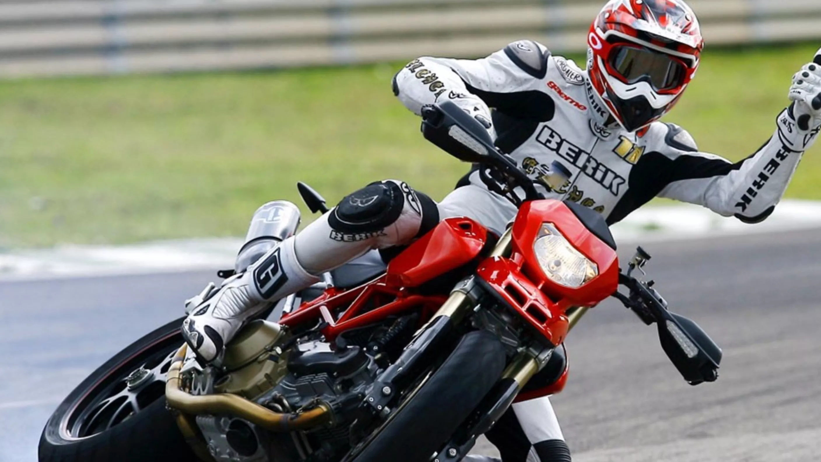 Ducati przez 25 lat 1000PS Ducati przez 25 lat 1000PS