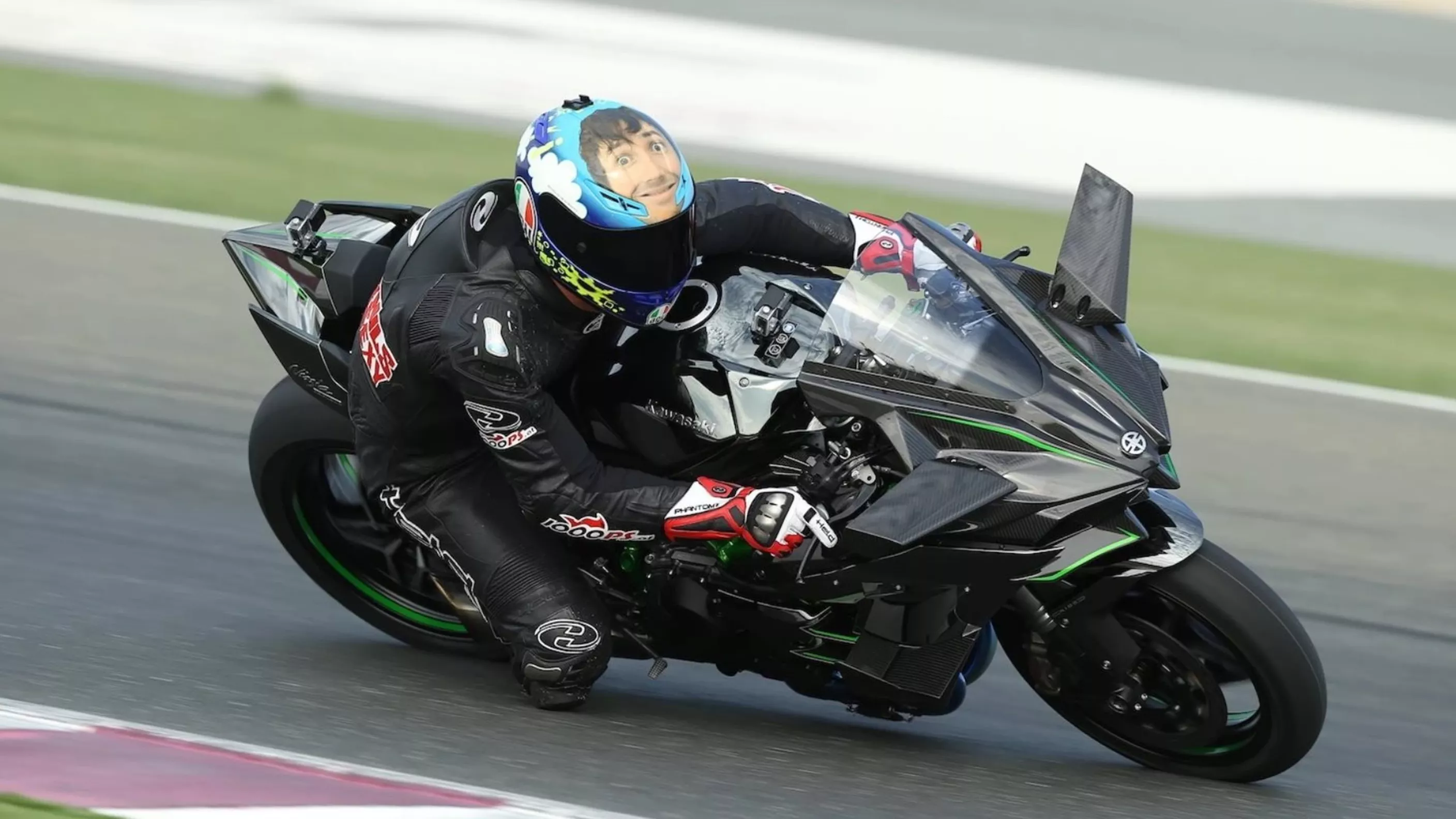 Kawasaki in 25 years of 1000PS: leading the way twice Kawasaki in 25 years of 1000PS: leading the way twice