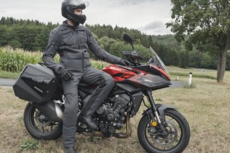 iXS Tourster-GTX 1.0: Motorradjacke und Hose im Praxistest