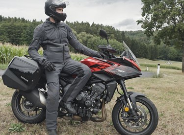 iXS Tourster-GTX 1.0: Motorradjacke und Hose im Praxistest