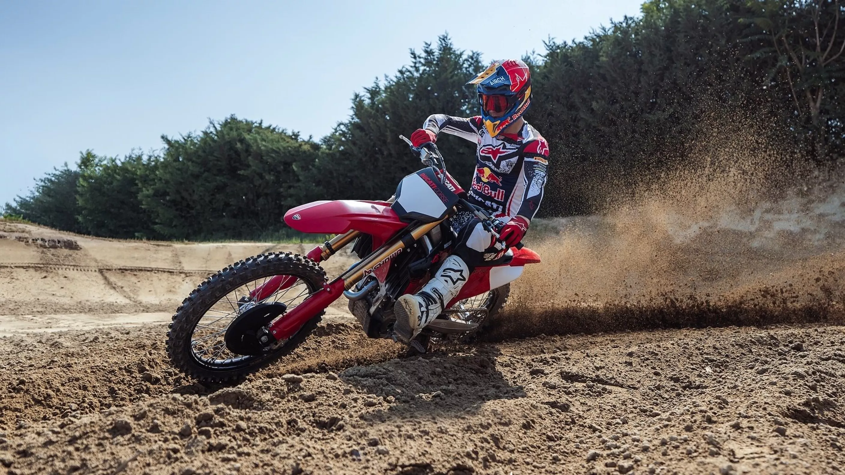 Ducati Desmo450 MX 2027: frissítések az alap- és a Factory változathoz Ducati Desmo450 MX 2027: frissítések az alap- és a Factory változathoz